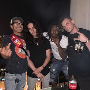 Meet your Posher, Troy